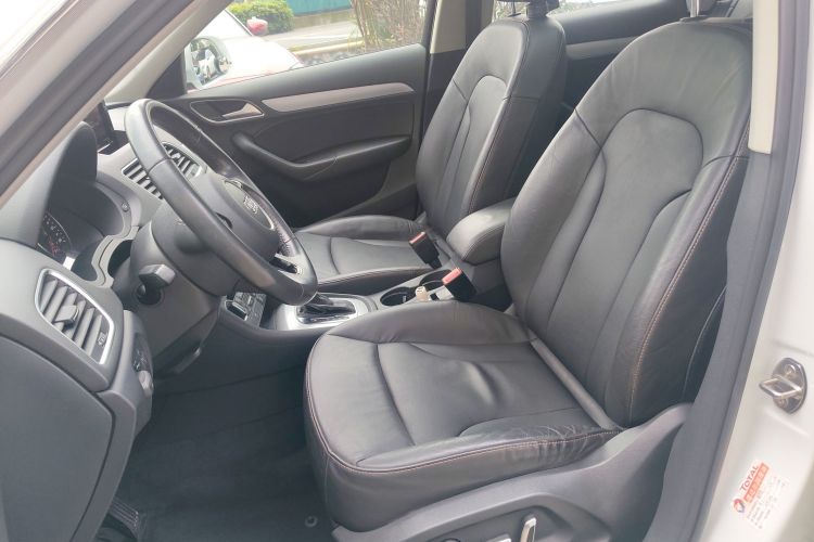 Audi Q3 2018 image de voiture #19