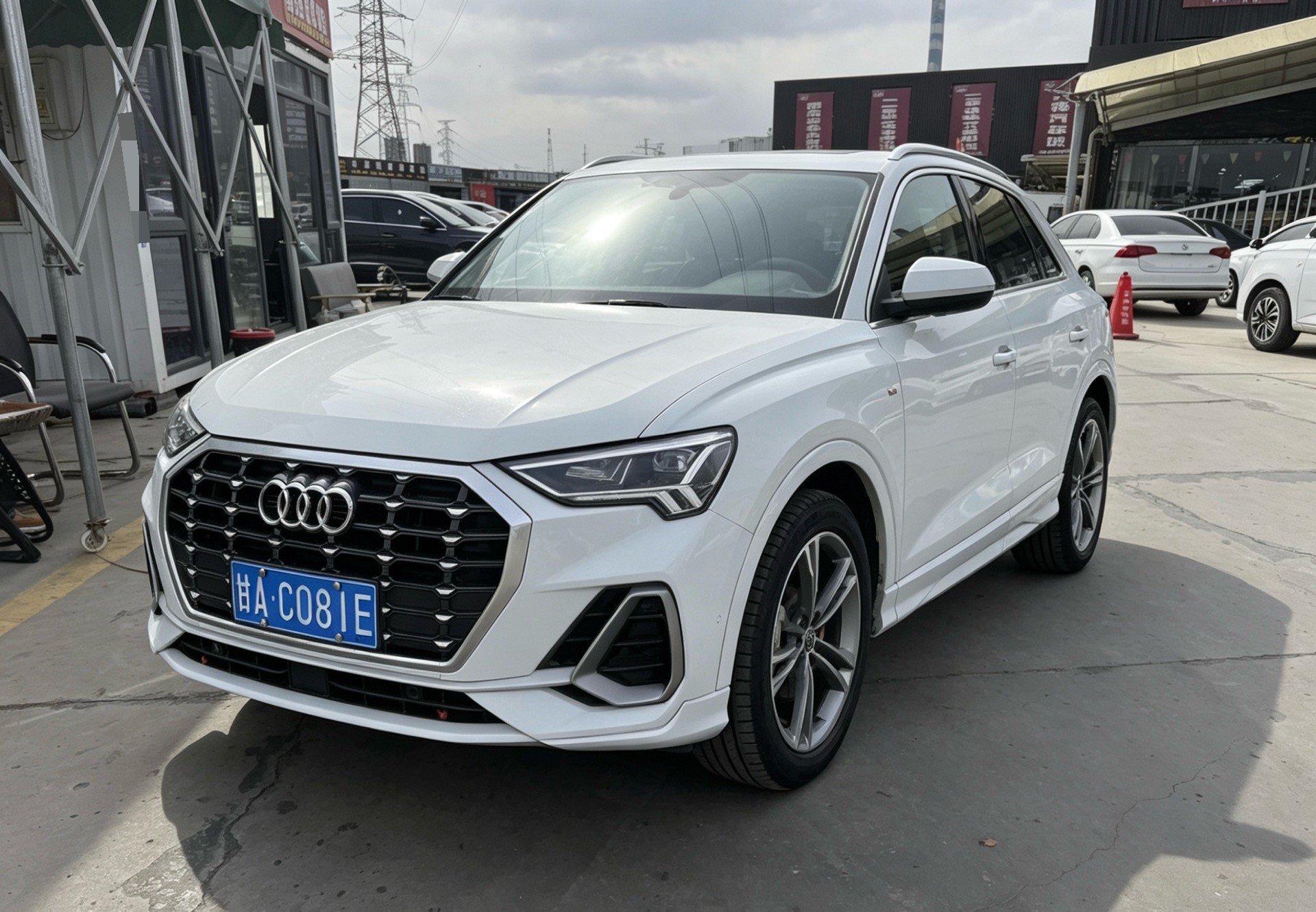 Audi Q3 2023 Audi Q3 2023 car image