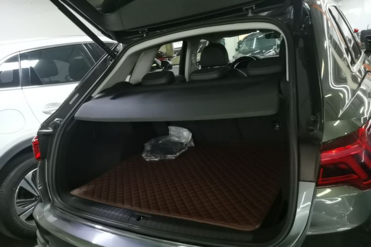 Audi Q3 2021 car image #19