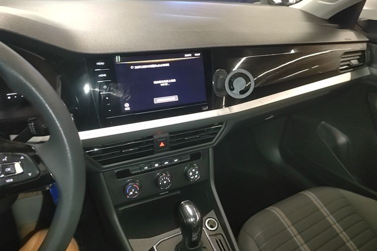 Volkswagen Lavida 2021 car image #17