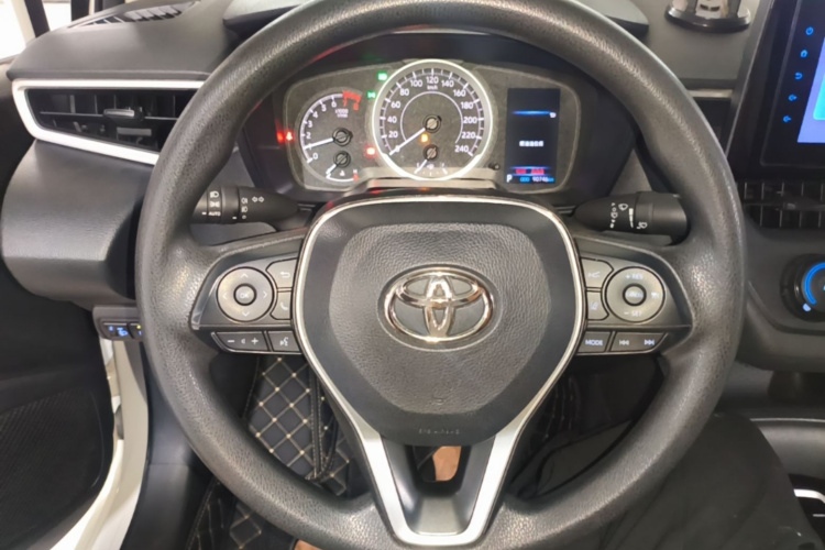 Toyota Corolla 2023 car image #11
