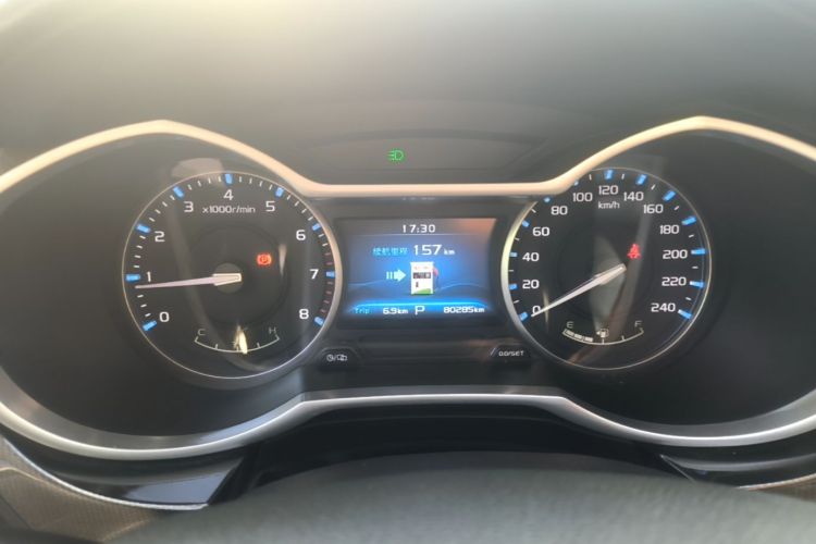 GEELY Emgrand 2017 car image #12