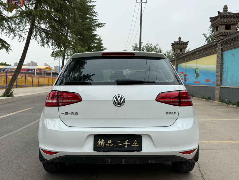 Volkswagen Golf 2016 car image #9