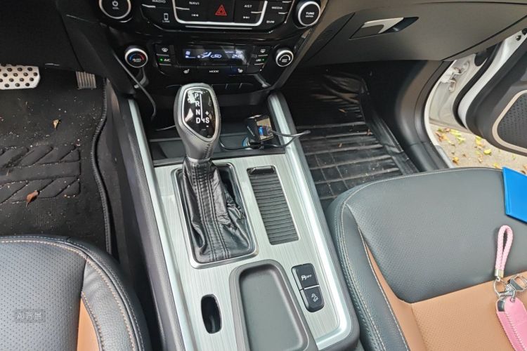 GEELY Vision X6 2017 car image #16