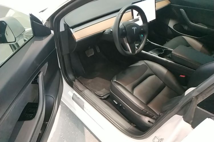 Tesla Model 3 2020 #16 Tesla Model 3 2020 car image #16