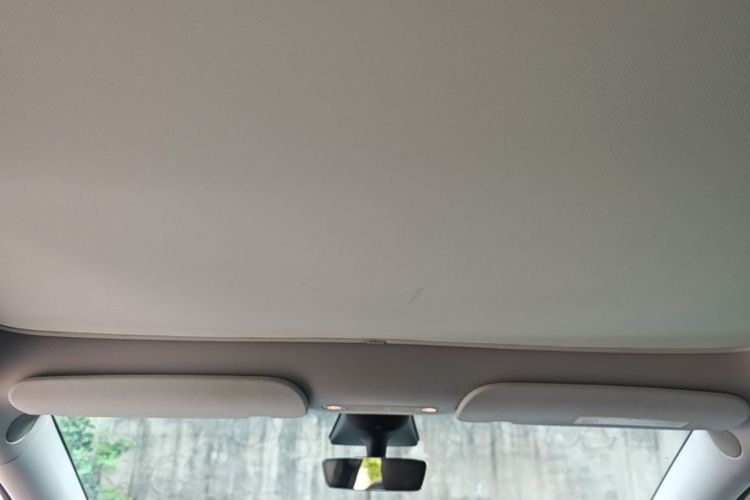 Tesla Model Y 2023 #18 Tesla Model Y 2023 car image #18