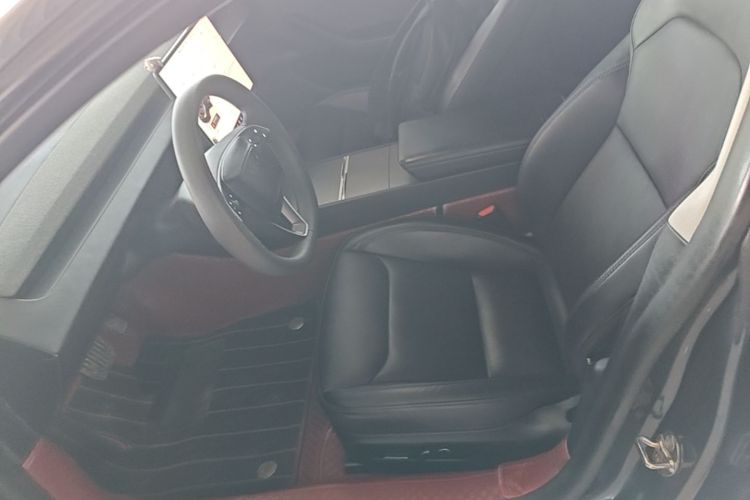 Tesla Model 3 2024 immagine di auto #16