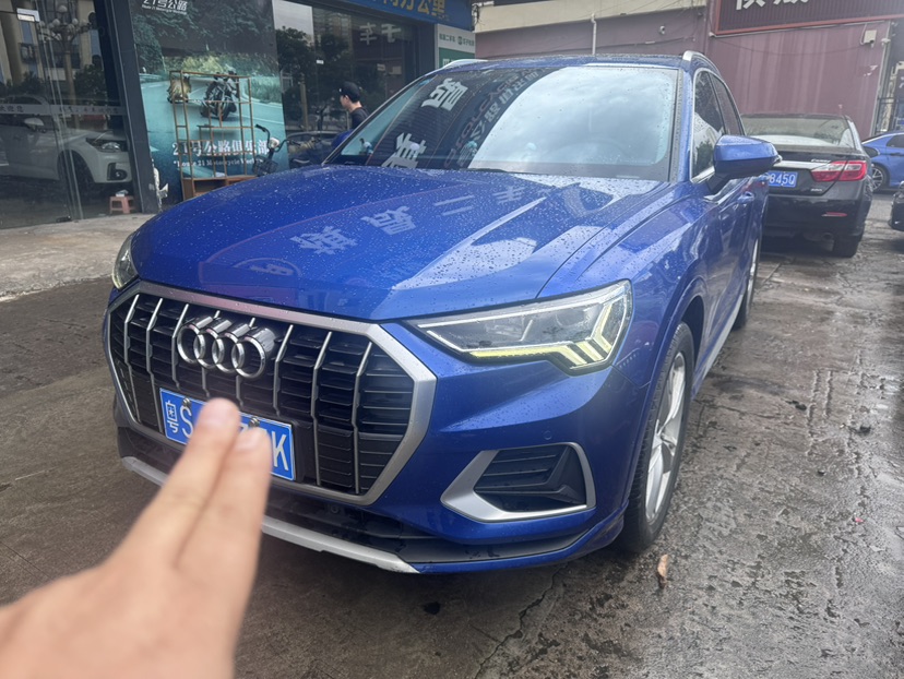 Audi Q3 2020 car image 