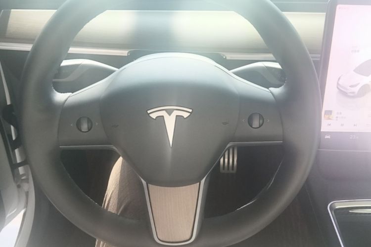 Tesla Model Y 2022 #11 Tesla Model Y 2022 car image #11