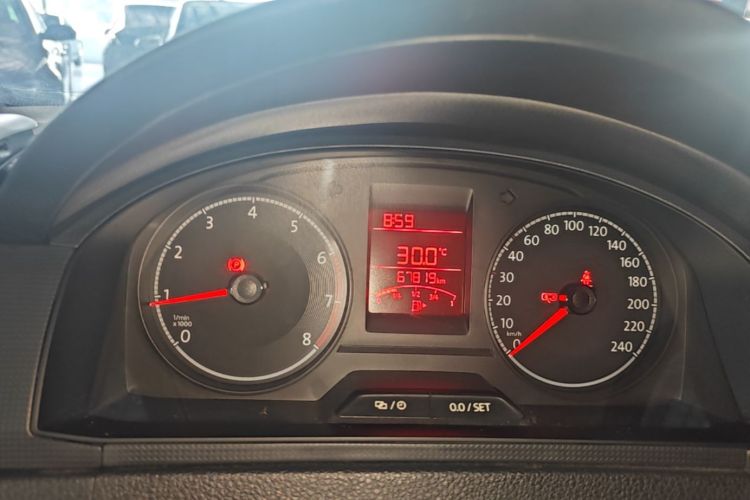 Volkswagen Santana 2018 car image #13