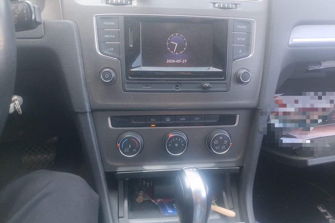 Volkswagen Golf 2016 car image #28