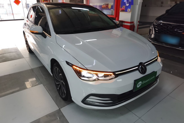 Volkswagen Golf 2021 car image #4