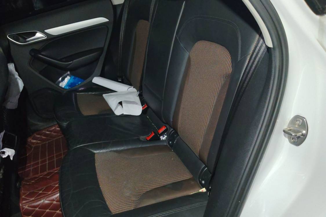 Audi Q3 2018 car image #19