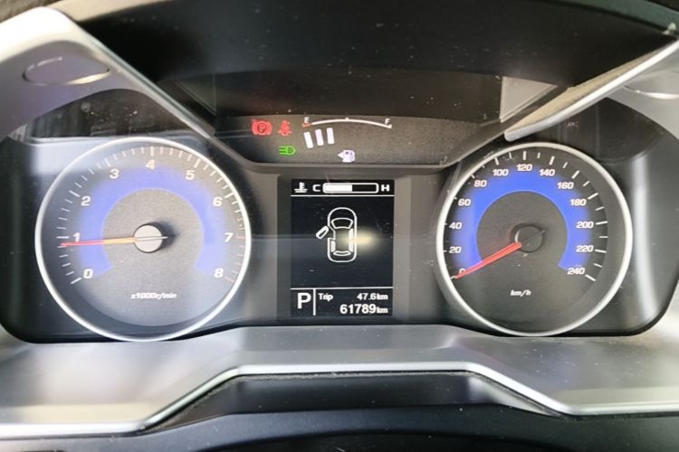 GEELY Emgrand 2016 car image #13