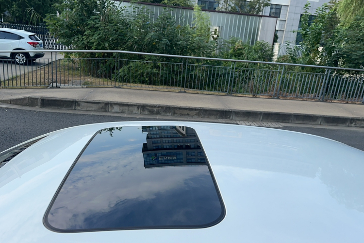 GEELY Emgrand 2022 car image #23