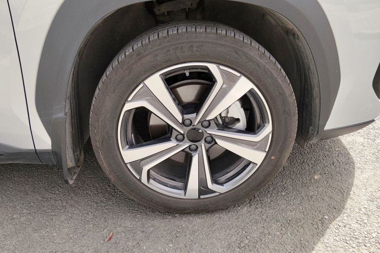 GEELY Boyue L 2025 صورة سيارة #9