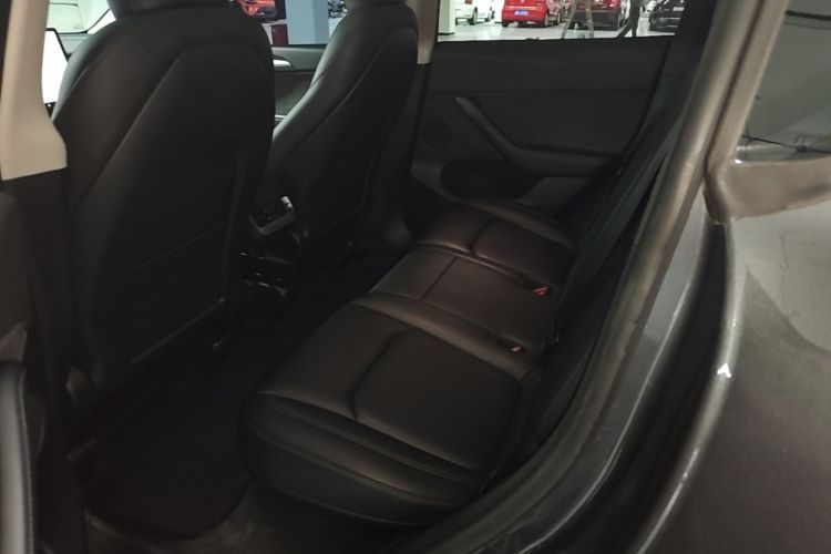 Tesla Model Y 2022 #17 Tesla Model Y 2022 car image #17