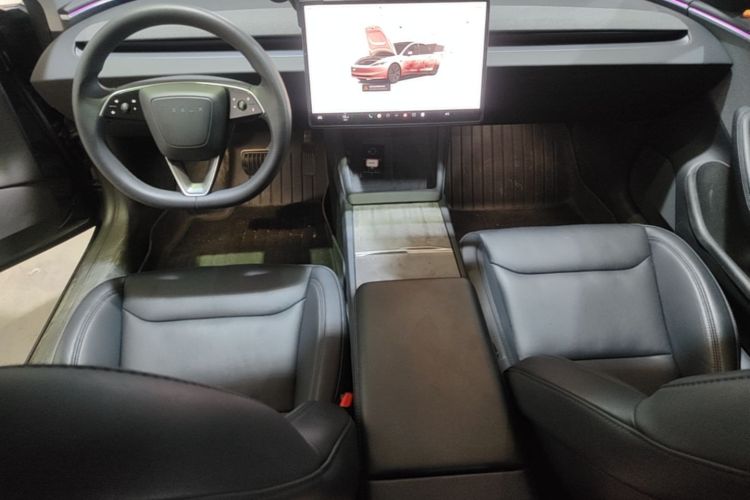 Tesla Model 3 2024 #10 Tesla Model 3 2024 car image #10