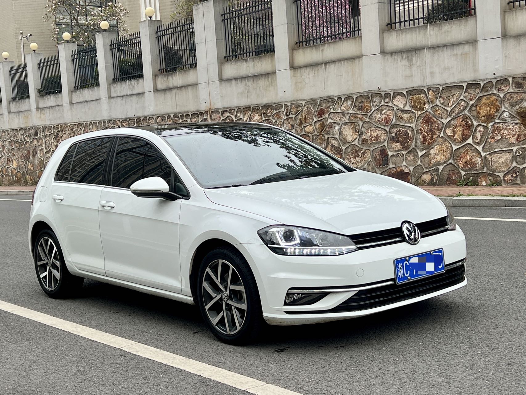 Volkswagen Golf 2020 #3 Volkswagen Golf 2020 car image #3