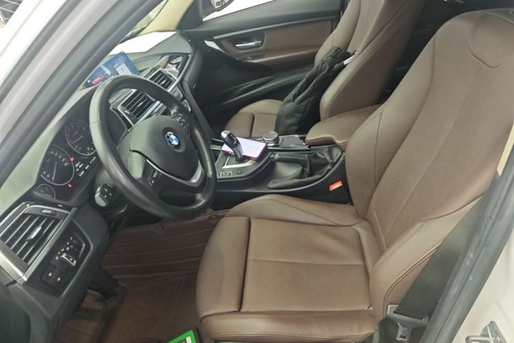 BMW 3 Series 2019 #15 BMW 3 Series 2019 immagine di auto #15