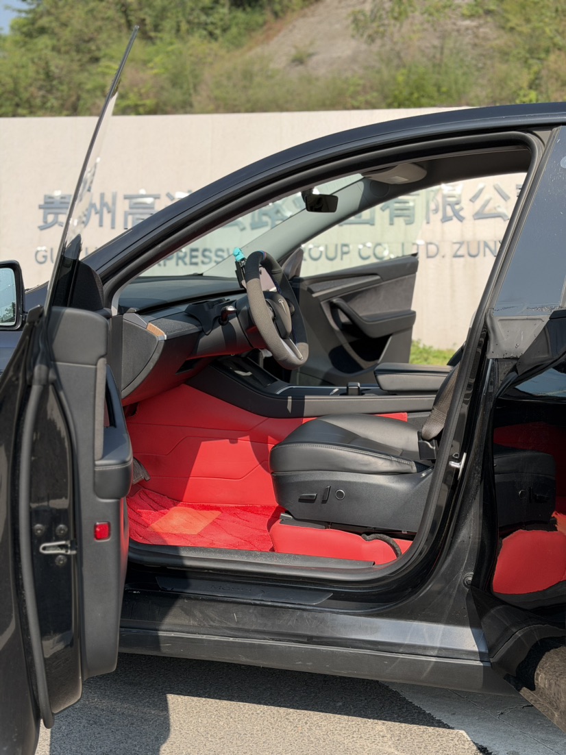 Tesla Model Y 2023 #7 Tesla Model Y 2023 car image #7