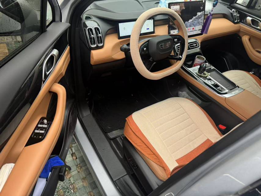 GEELY Boyue L 2026 car image #4