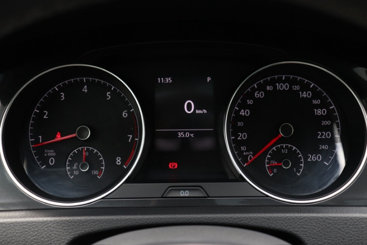 Volkswagen Golf 2017 car image #18
