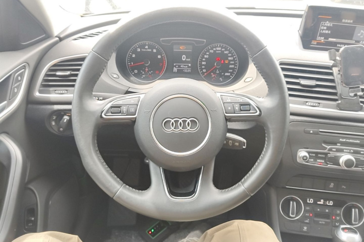 Audi Q3 2018 #15 Audi Q3 2018 car image #15