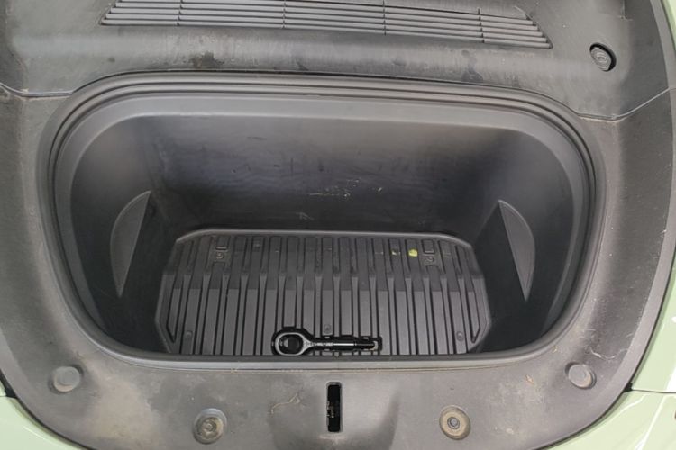 Tesla Model Y 2021 car image #20
