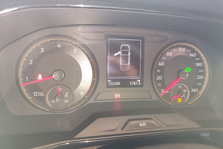 Volkswagen Lavida 2019 car image #12