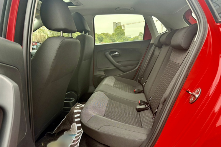 Volkswagen Polo 2018 car image #21