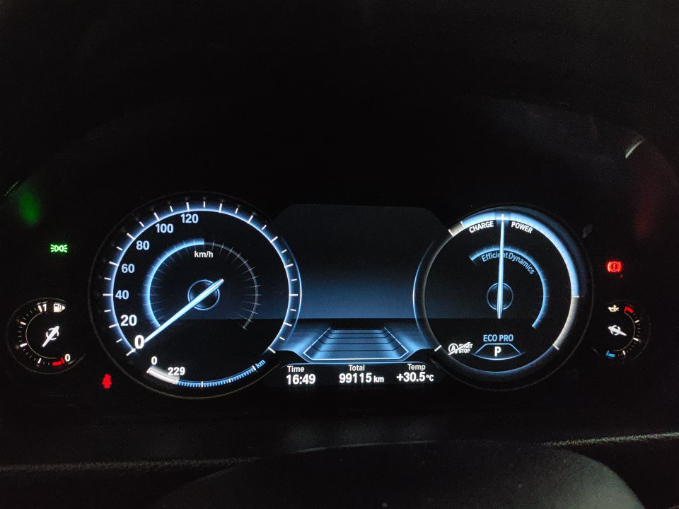 BMW 3 Series 2019 car image #6