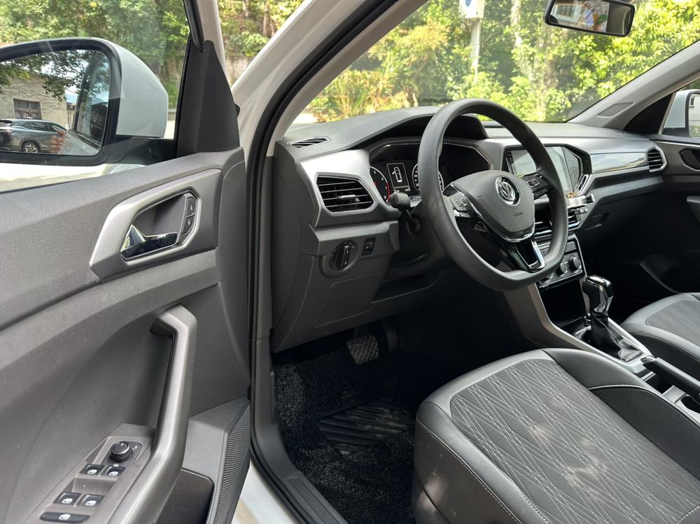Volkswagen T-Cross 2020 #8 Volkswagen T-Cross 2020 car image #8