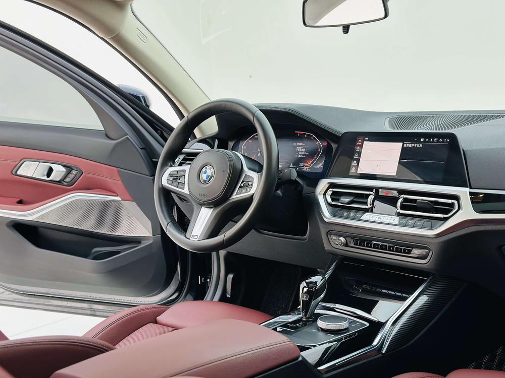 BMW 3 Series 2022 car image #18