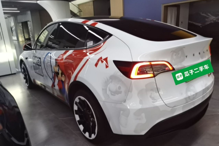 Tesla Model Y 2023 car image #5
