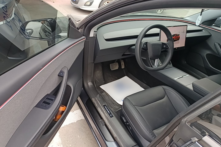 Tesla Model 3 2024 #16 Tesla Model 3 2024 car image #16