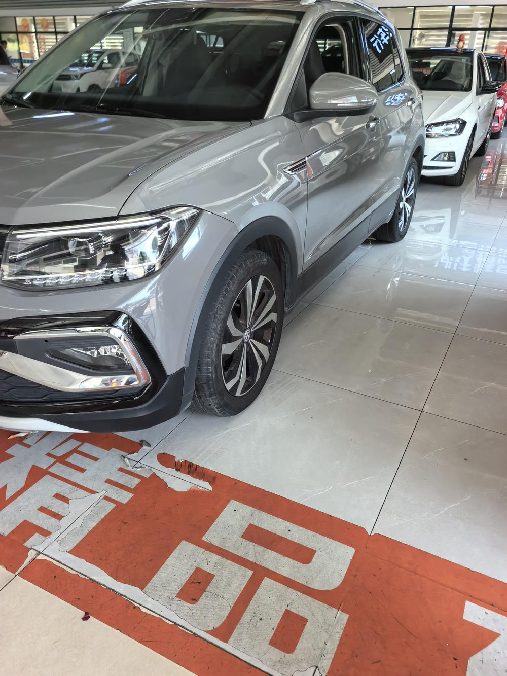 Volkswagen T-Cross 2019 car image #6