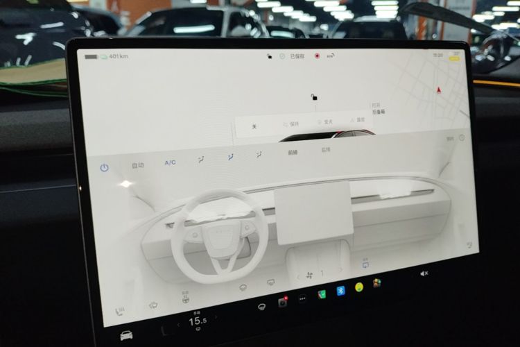 Tesla Model 3 2024 car image #13