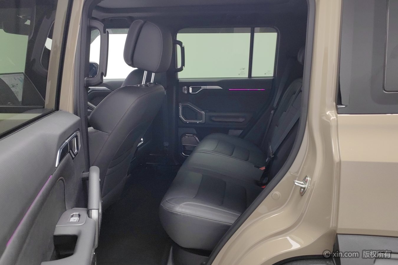 Jetour Traveller 2024 car image #16