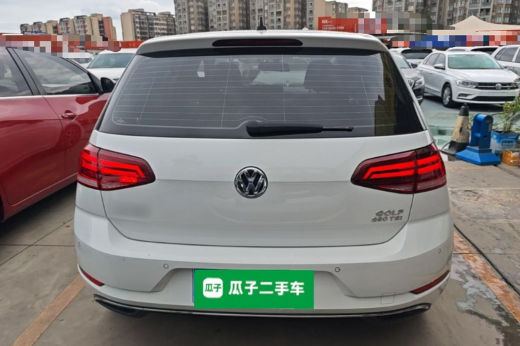 Volkswagen Golf 2020 car image #4