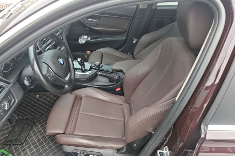 BMW 3 Series 2018 #19 BMW 3 Series 2018 car image #19