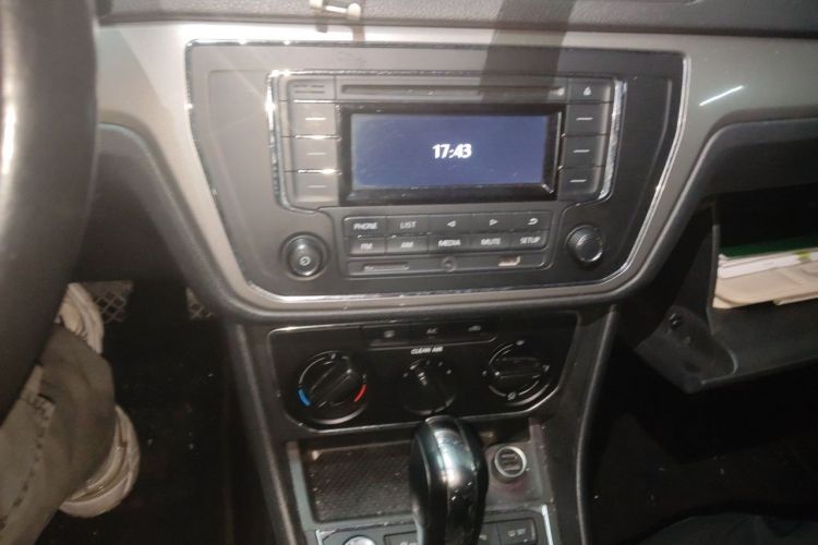 Volkswagen Lavida 2017 car image #13