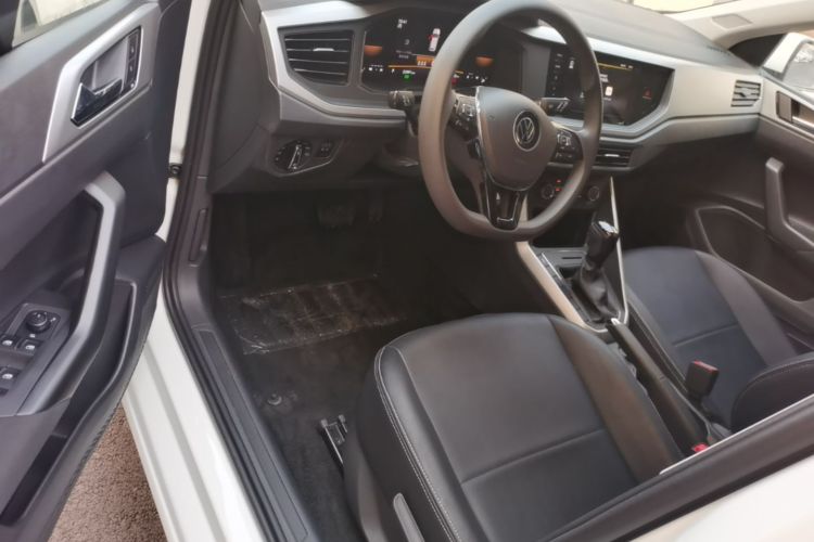 Volkswagen Polo 2023 car image #16