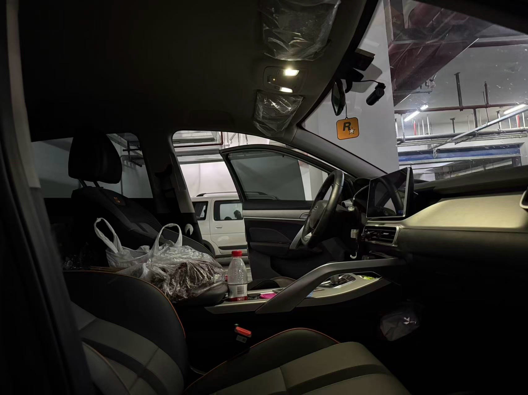 GEELY Coolray 2023 immagine di auto #5
