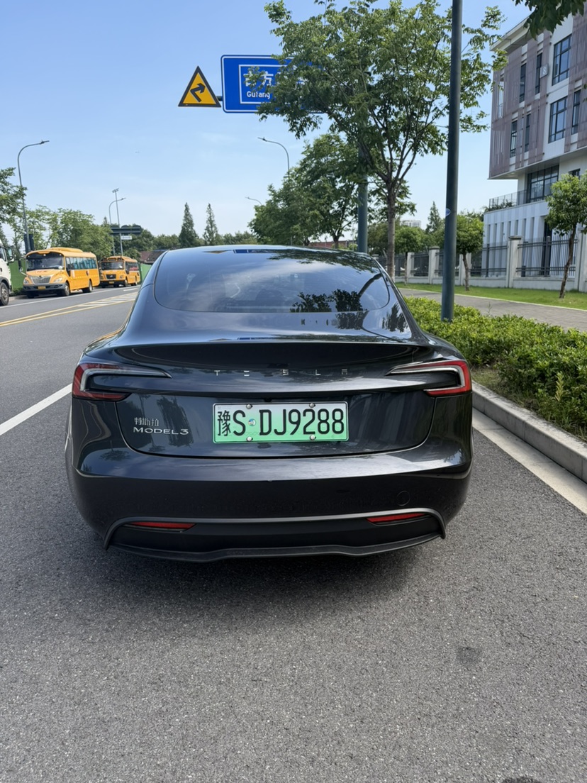 Tesla Model 3 2025 #3 Tesla Model 3 2025 car image #3