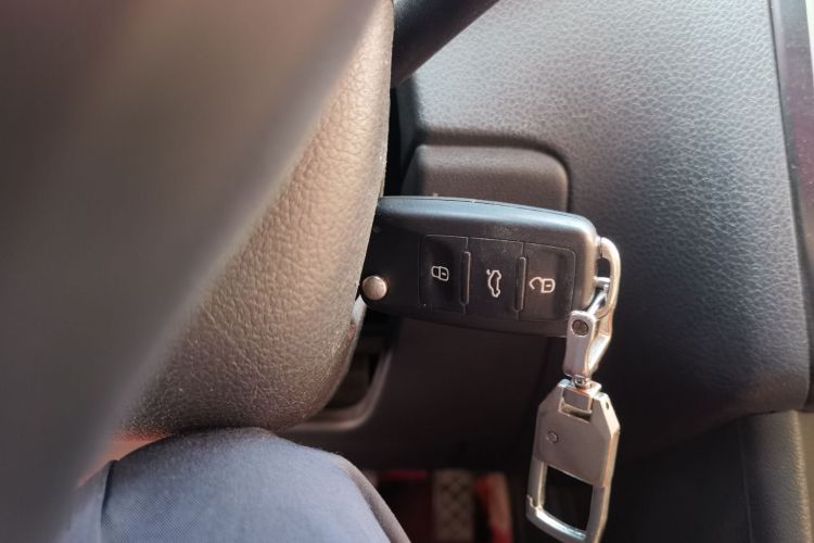 Volkswagen Polo 2019 car image #11