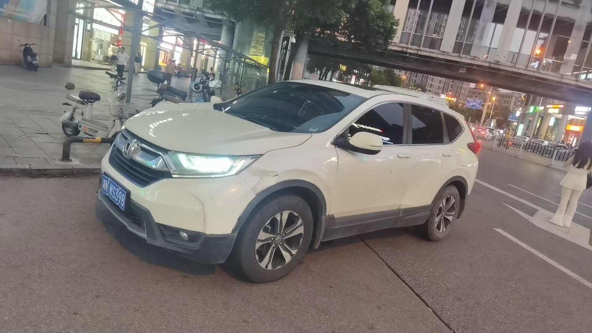Honda CR-V 2019 car image 
