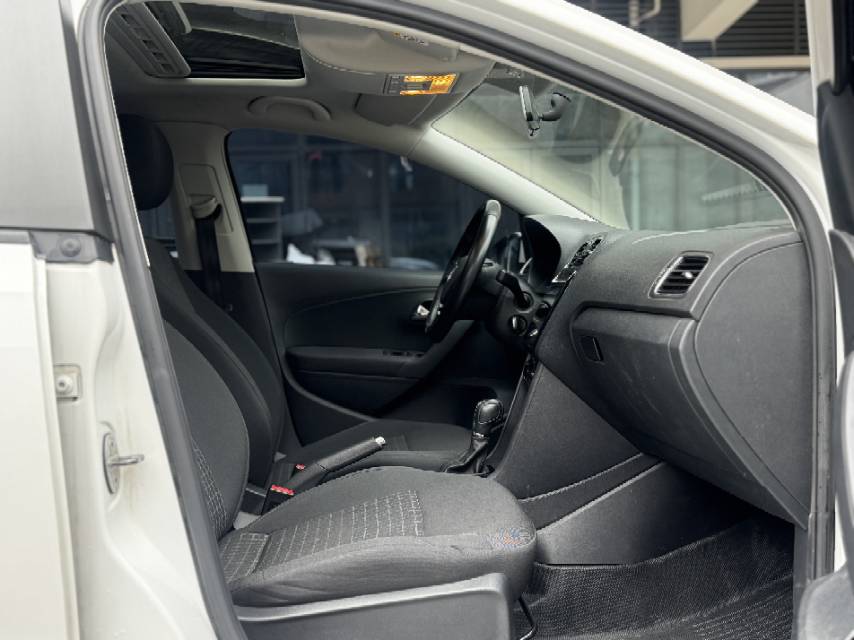 Volkswagen Polo 2019 #13 Volkswagen Polo 2019 car image #13