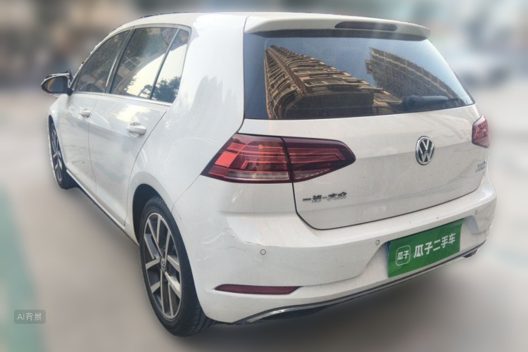 Volkswagen Golf 2020 car image #5