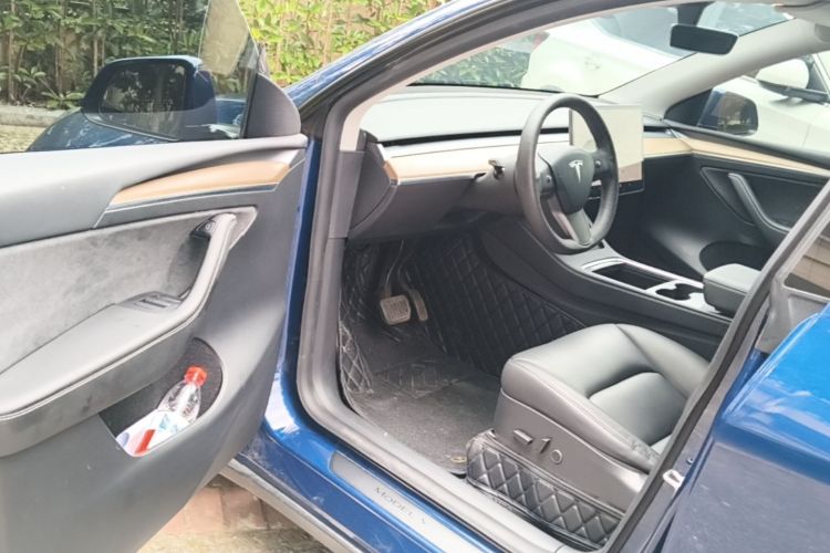 Tesla Model Y 2021 #12 Tesla Model Y 2021 car image #12